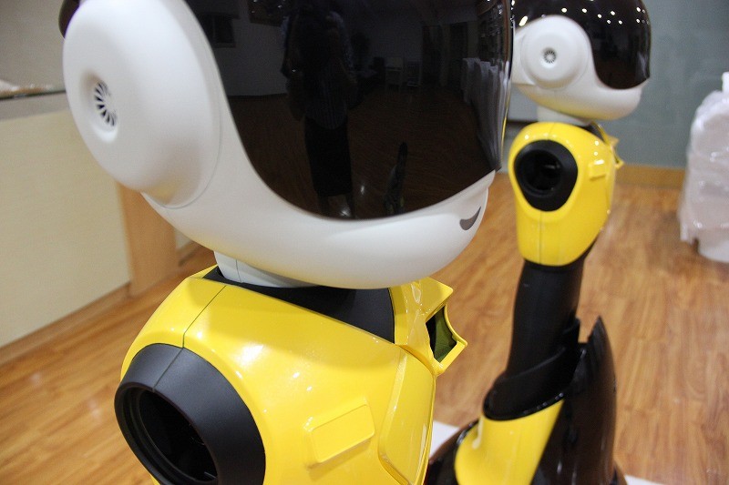 如何加强手板模型的高光效果？